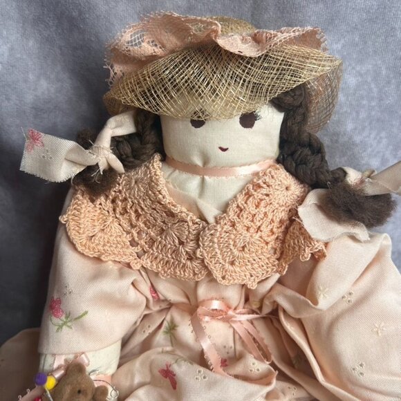Vintage Handmade Rag Doll Pink Peach Floral Dress Crochet Shawl Brown Hat READ - Picture 2 of 9